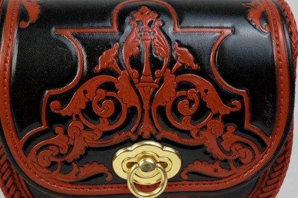 Handtasche rot schwarz